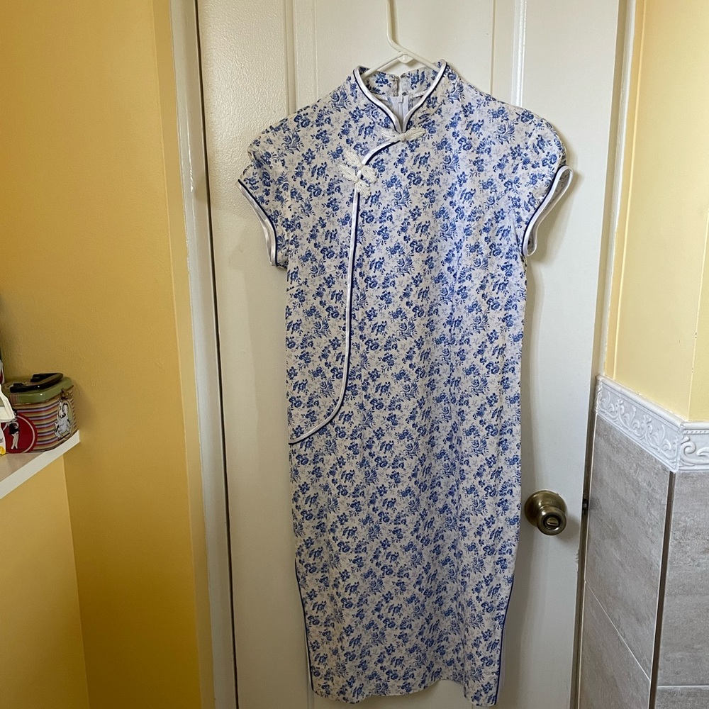Vintage 1990s Blue Floral Qipao